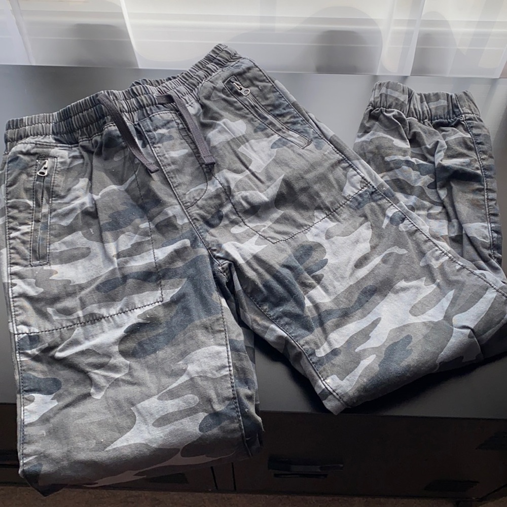 NWT Boys GAP Gray Camo Lined Pants